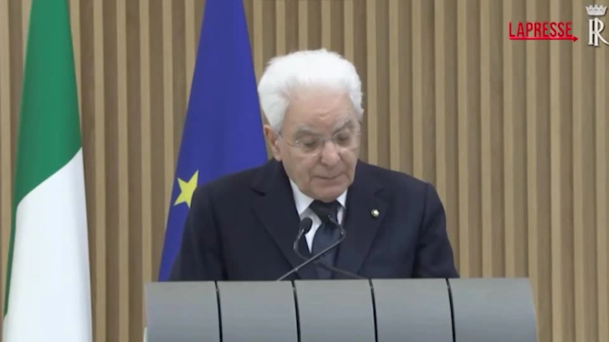 Ucraina, Mattarella: "La Russia vuole definire i confini con la forza, inammissibile"