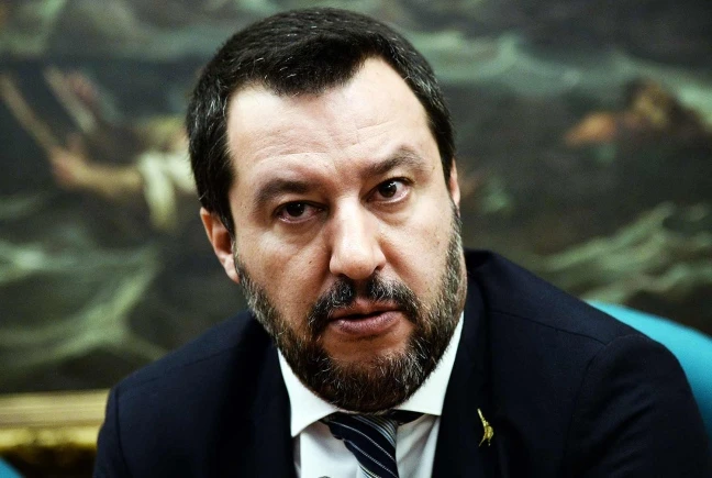 Mes, Matteo Salvini sfotte i responsabili: "Mamma mia che facce, Lombroso aveva ragione"