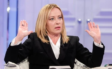 Meloni denunciata per genocidio, "qualcuno spera nell'aiuto delle toghe"