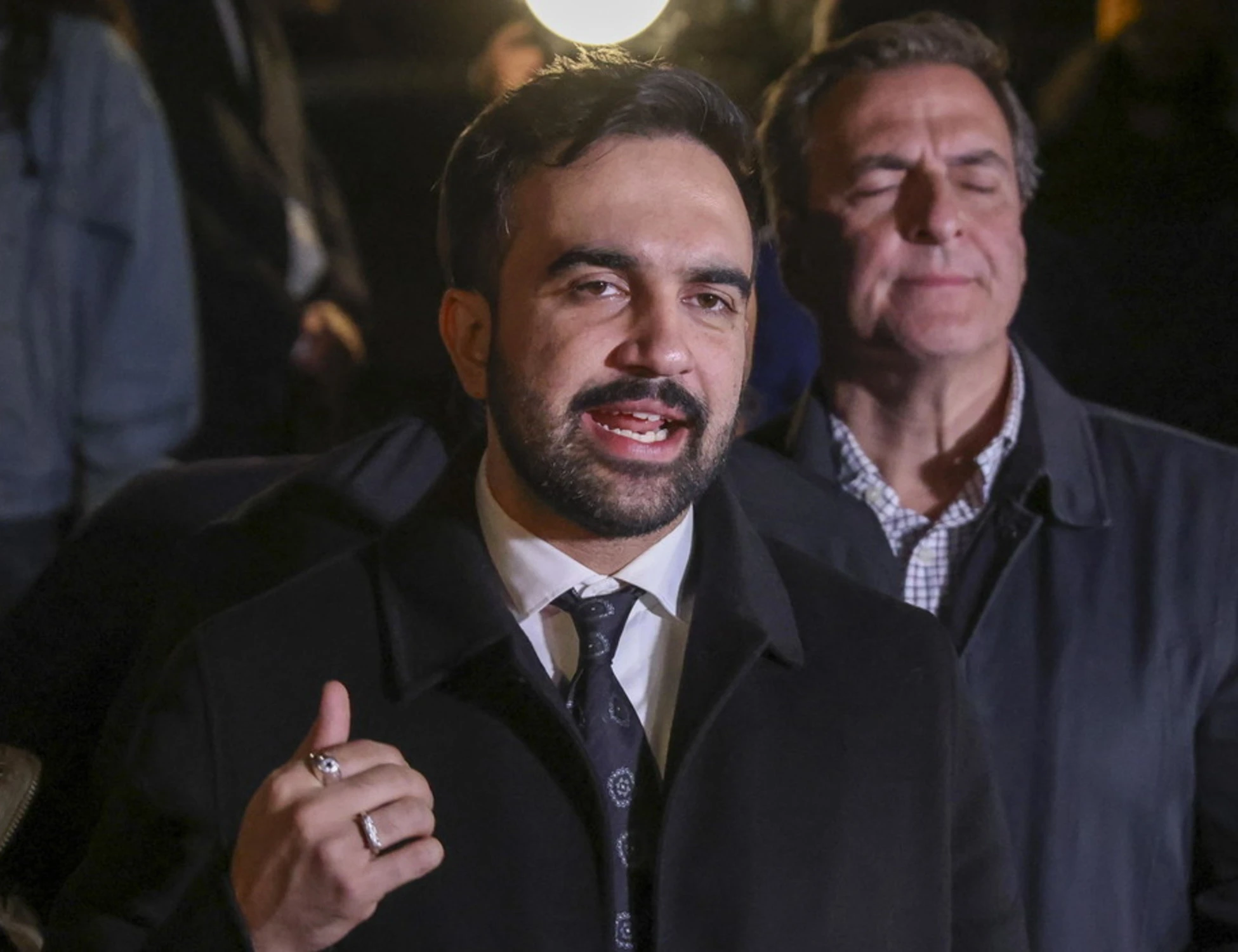 Mamdani, la sinistra in crisi festeggia? Ma l'estremismo sfonda solo a New York