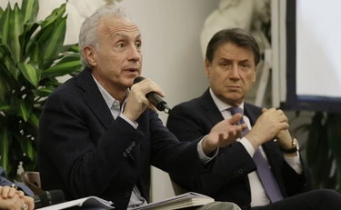 Il Travaglio di Conte: le super-bufale e l'ultima sparata del Fatto sul governo