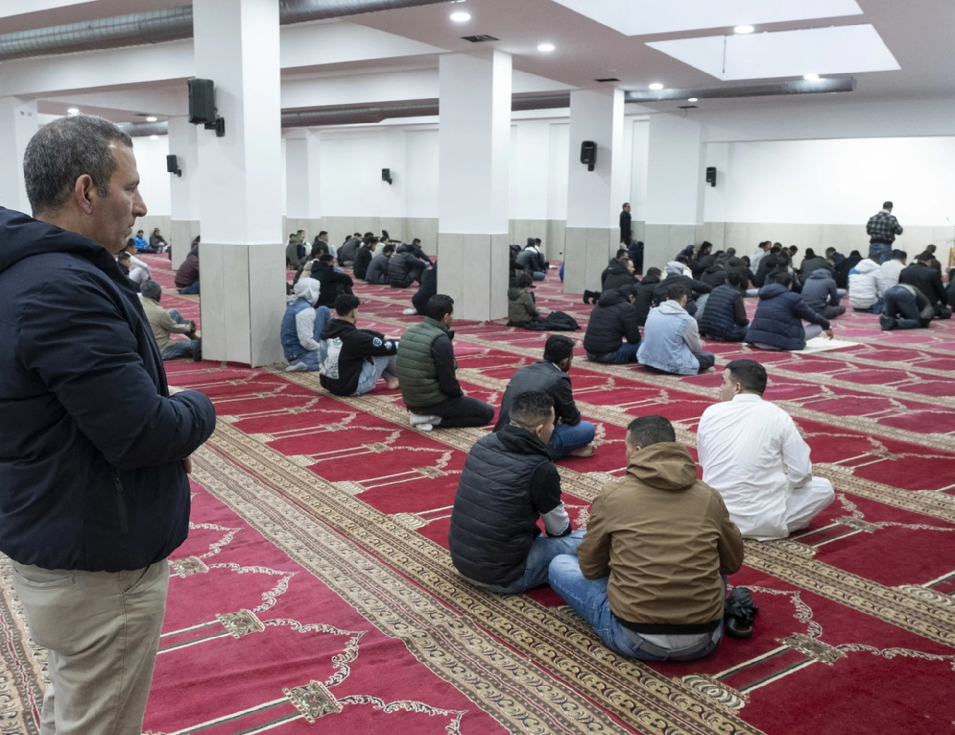 Blitz anti-moschea: il colpo di mano di 6 commercianti