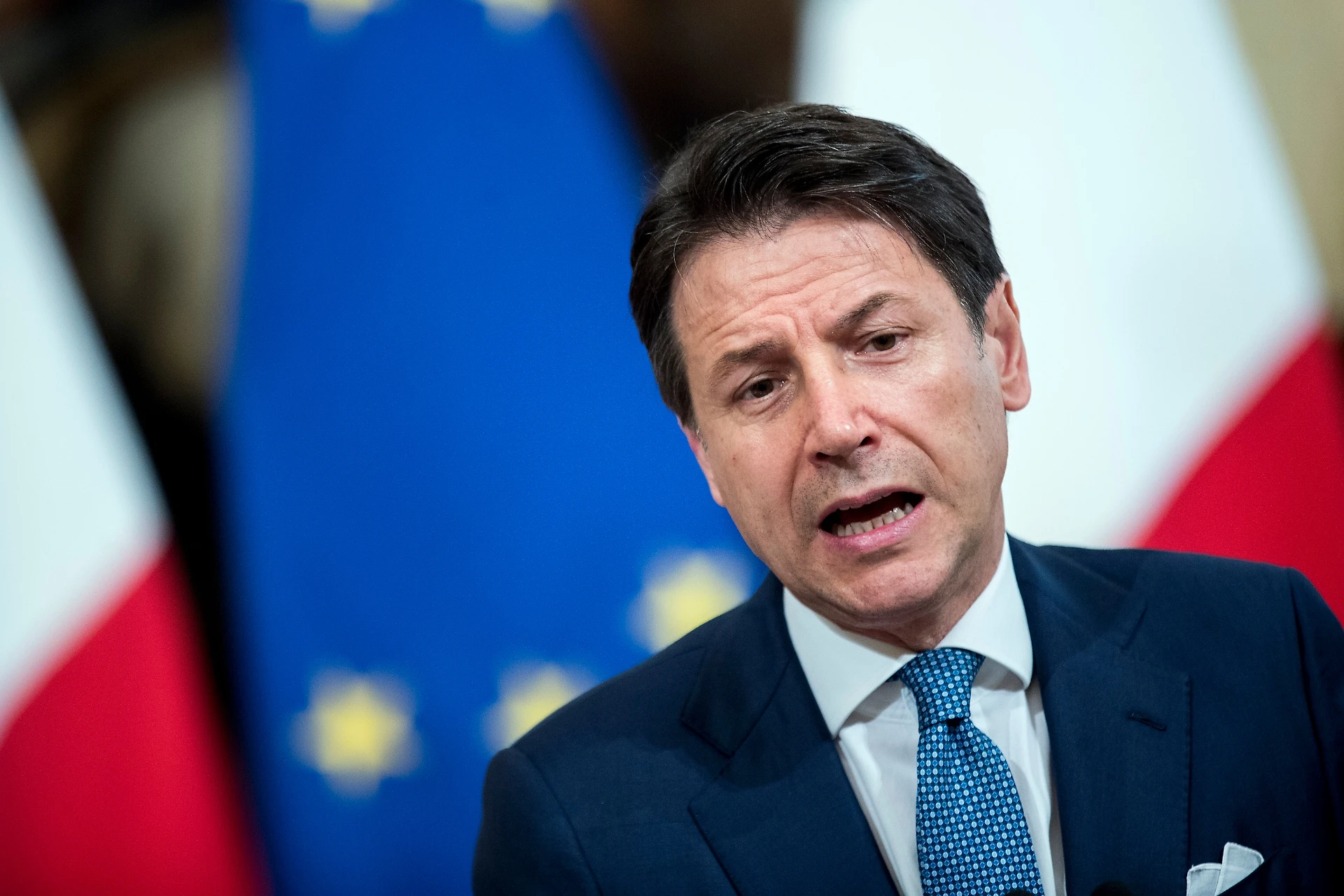 Giuseppe Conte spiazza tutti: "Non guiderò un governo di transizione". La voce: verso il disastro autunno