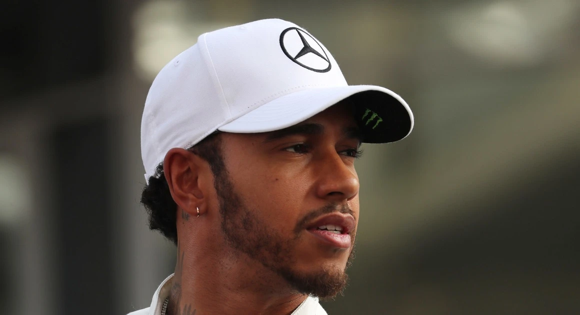 Lewis Hamilton vince anche a Abu Dhabi. Per Raikkonen amara gara d'addio alla Ferrari
