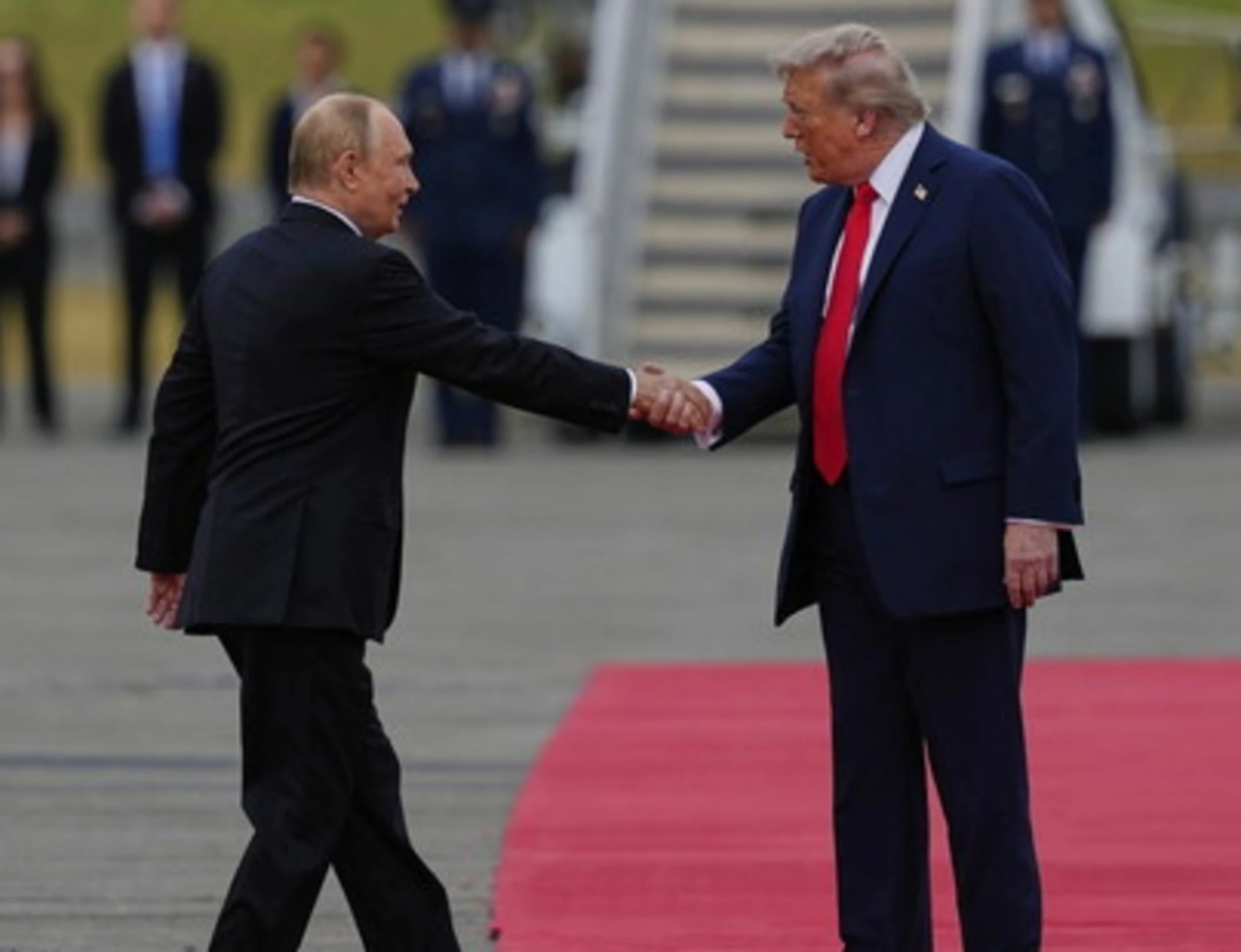 Trump-Putin, la telefonata: "Ci incontreremo a Budapest per terminare questa ingloriosa guerra"