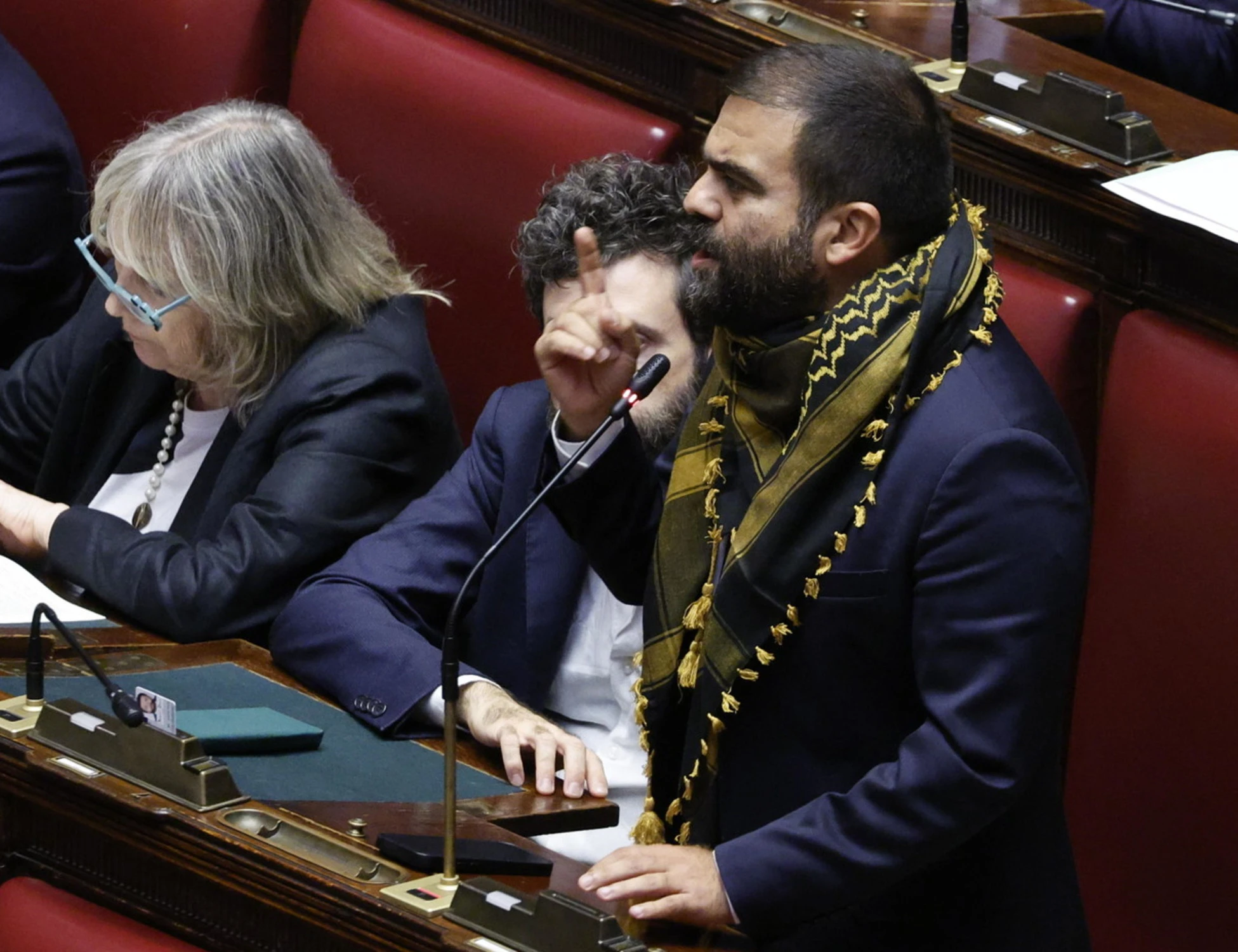 Avs, Marco Grimaldi faccia di bronzo: ecco quale auto guida