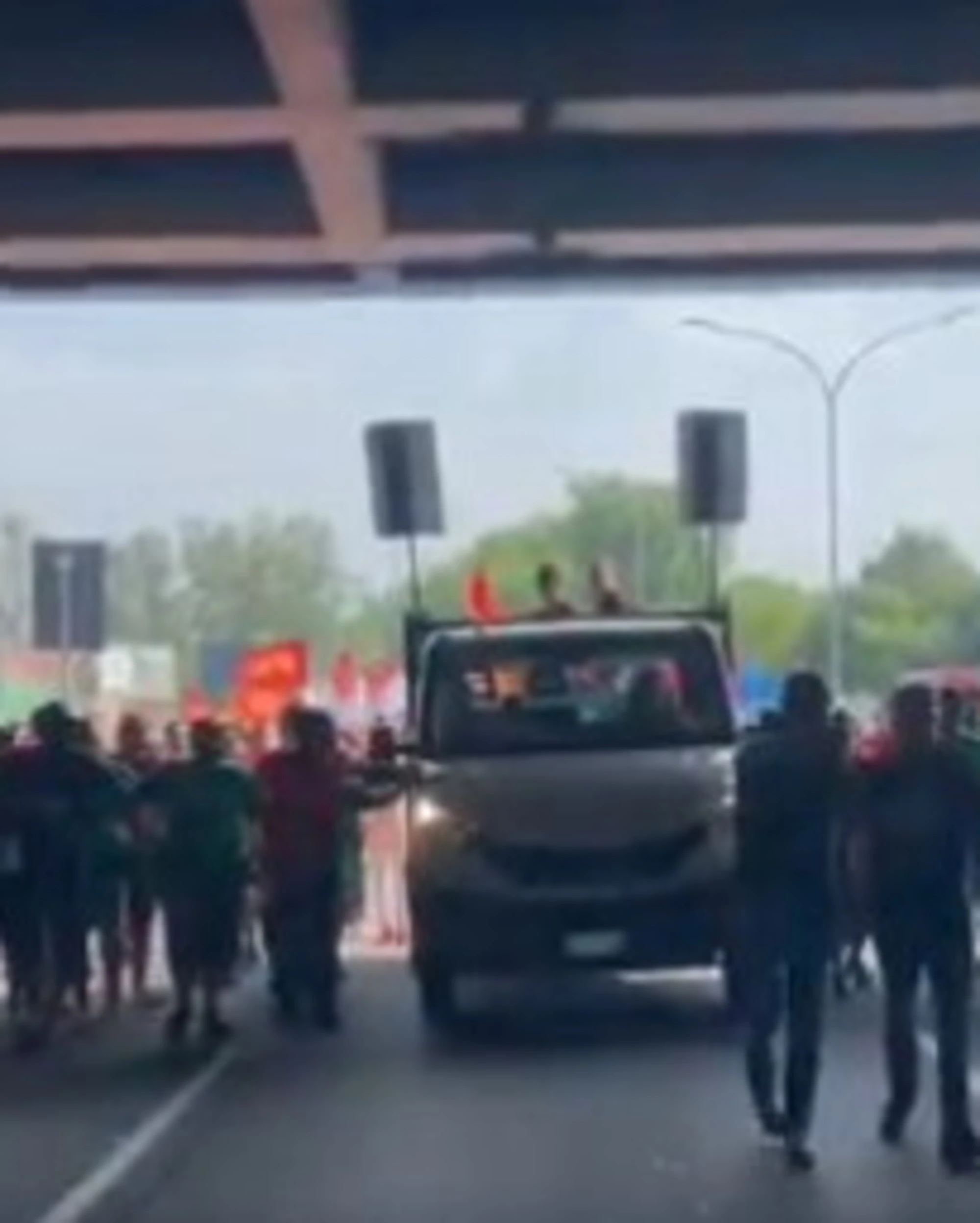 Sciopero, i metalmeccanici invadono la tangenziale? Ed è subito caos: "Li denunciamo"