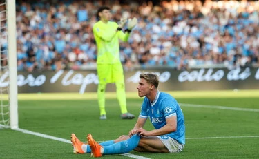 Napoli, tonfo in casa contro la Lazio: ora l'Inter mette una mano sullo scudetto