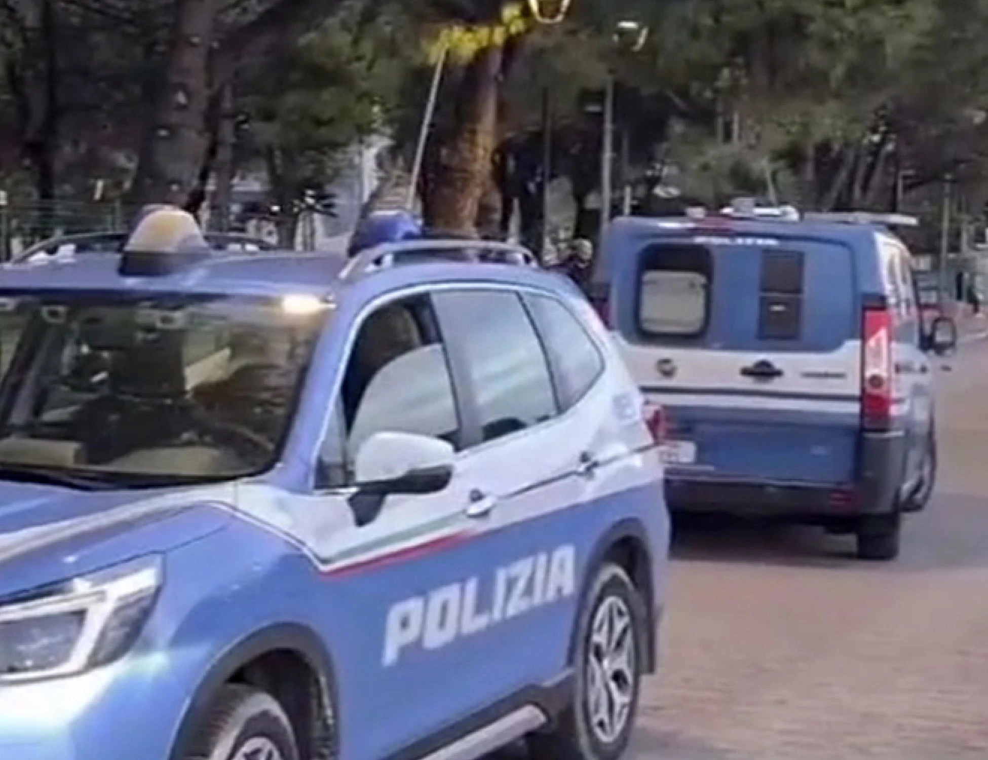 Catania, accoltella un uomo: "Sporco di sangue", chi è il 19enne fermato