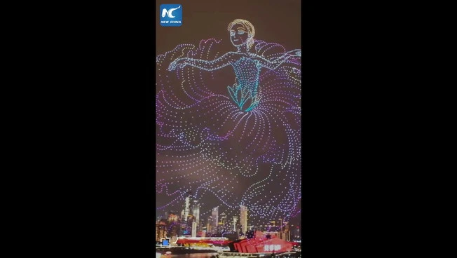Cina, uno show di droni per celebrare la Giornata internazionale della donna