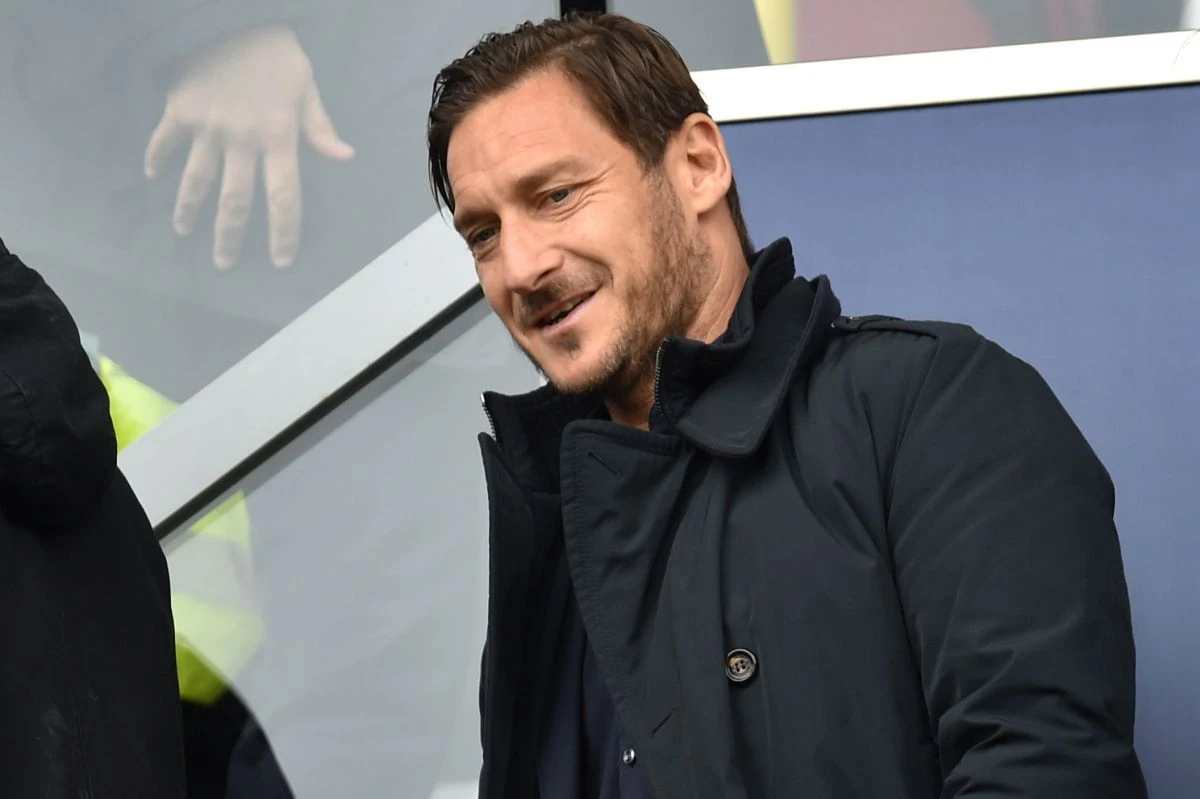 TOTTI LASCIA LA ROMA "SONO STATO UN PESO PER LA SOCIETA'"