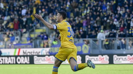 Il Frosinone vince la sfida salvezza col Cagliari: 3 punti d'oro per Di Francesco