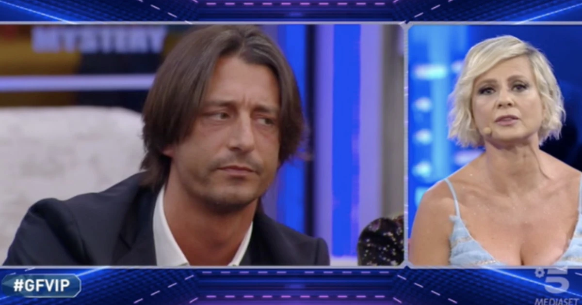 GF Vip, Antonella Elia contro Francesco Oppini: "So io perché hai baciato Zorzi". Una bomba in diretta