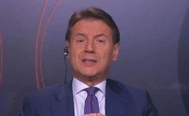 Giuseppe Conte, il mea culpa: come ripudia Beppe Grillo
