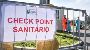 Sale ancora la curva dei contagi: 11 Regioni in doppia cifra, chi fa peggio