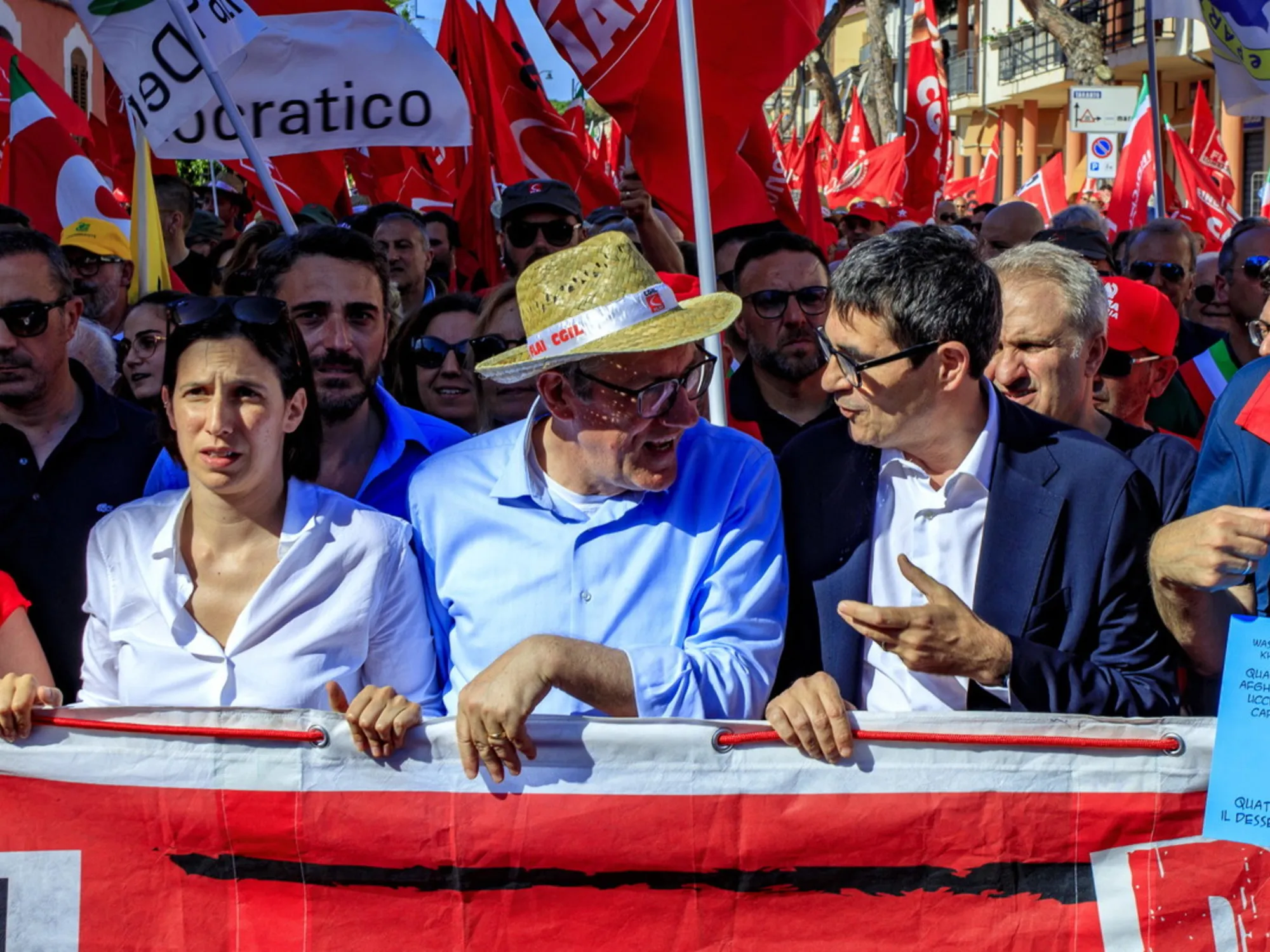 Leggi l'articolo: Che figuraccia per Landini e Schlein: il report che li sotterra (gode Meloni)