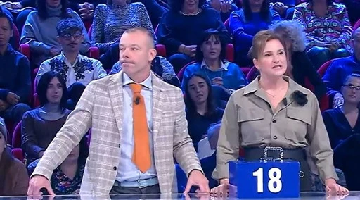 Affari Tuoi, bufera su Francesca: "Sentito la veggente polacca?", l'errore che pochi hanno notato