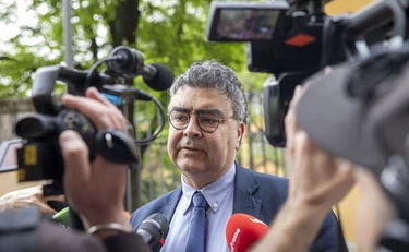 Emanuele Fiano da censurato a censore: "Proprio necessario ospitare dei neofascisti?"