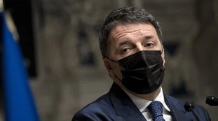 Matteo Renzi, indiscrezione sul voto di fiducia a Mario Draghi: il leader IV non parlerà in aula al Senato