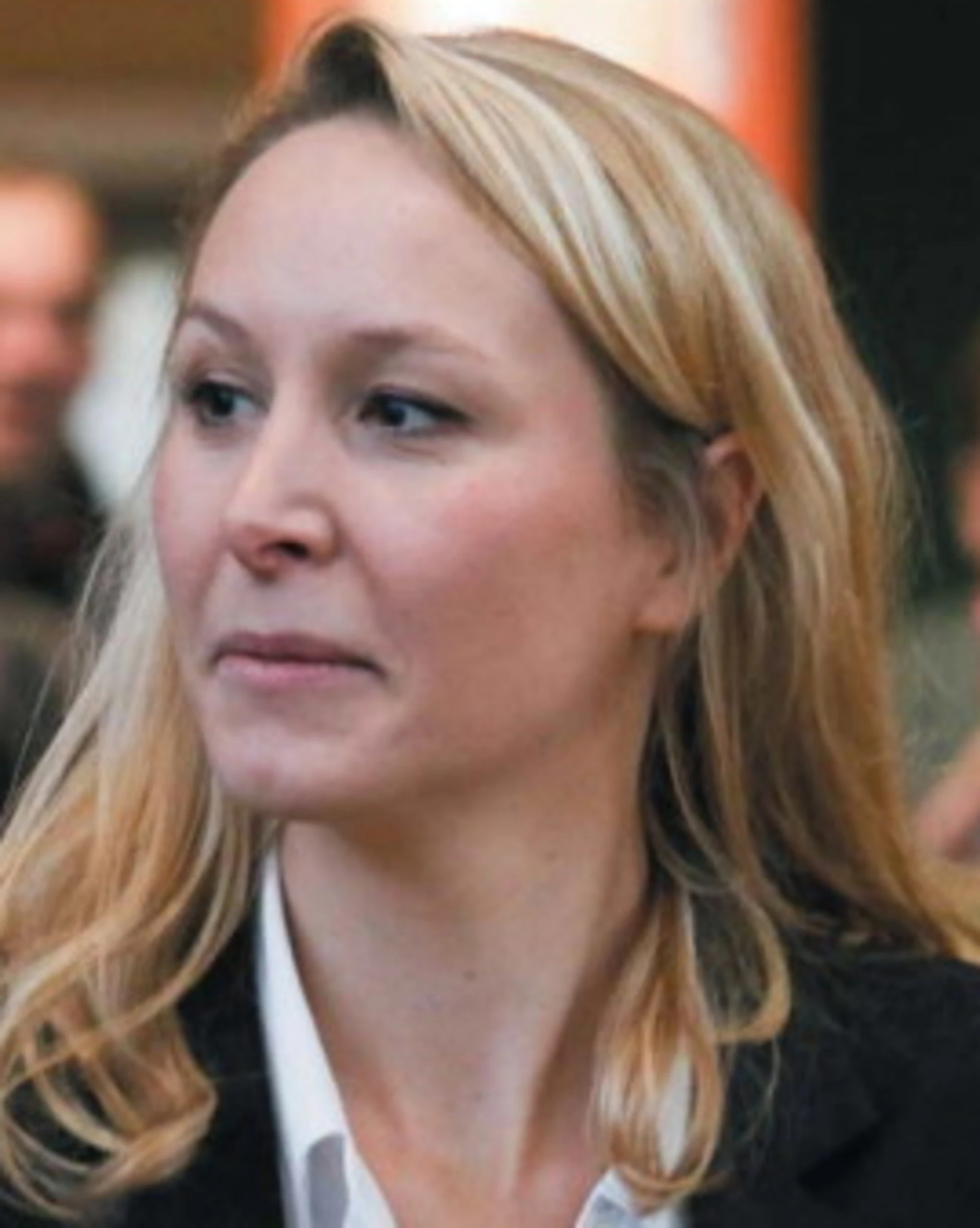 Macron, il siluro di Marion Maréchal: "Adottiamo il modello Meloni"