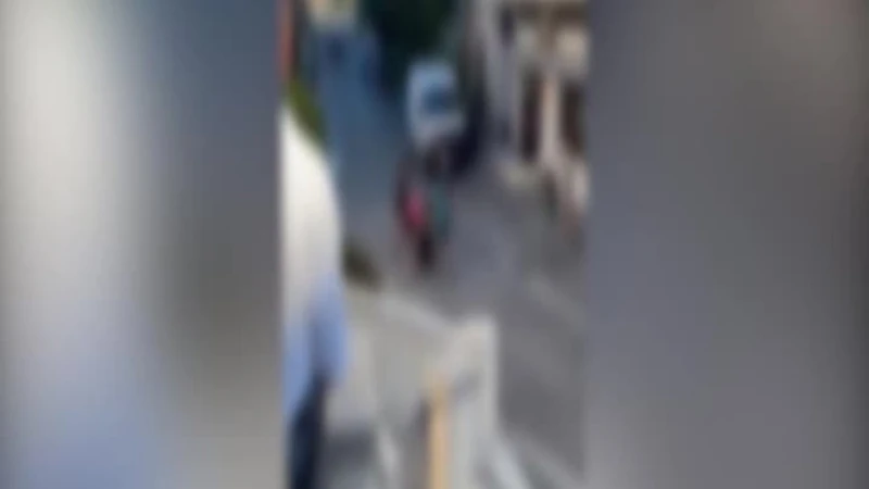 Chiede a ragazzi di lasciare in pace la figlia: 40enne pestato a sangue
