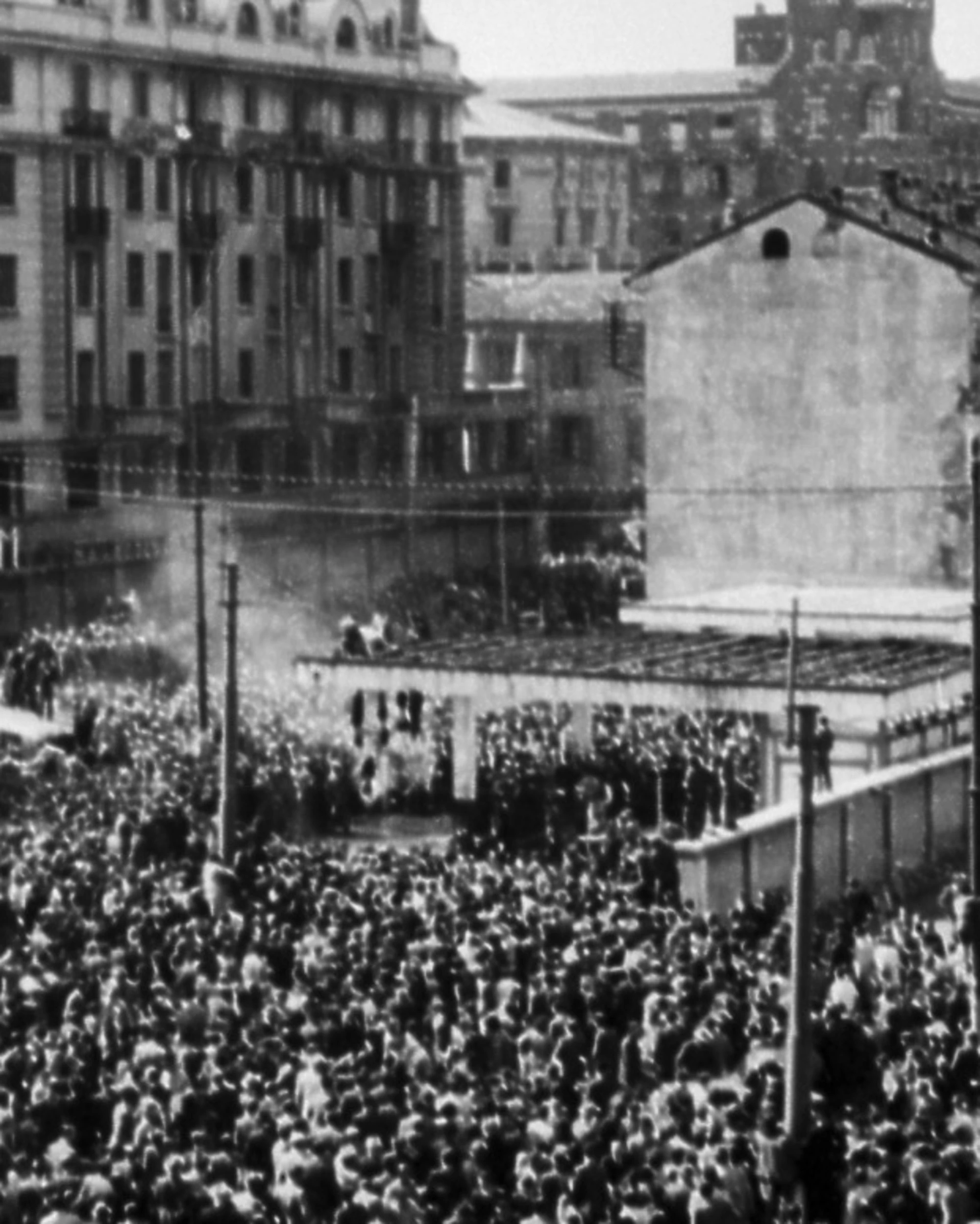 Sinistra, in Italia è rimasta ancora a piazzale Loreto