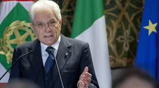 Sergio Mattarella bacchetta Conte, retroscena dal Colle e riunione con i consiglieri