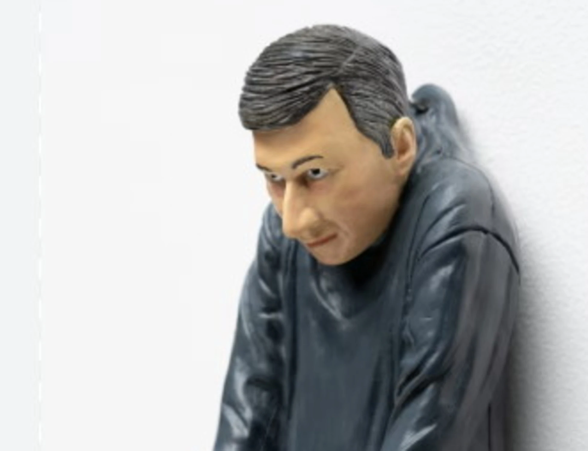 Maurizio Cattelan, che furbo! Caccia al tesoro con le sue statuine