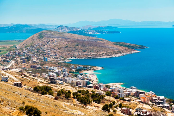 Albania, il nuovo paradiso fiscale dove le imprese pagano solo il 15 per cento sugli utili