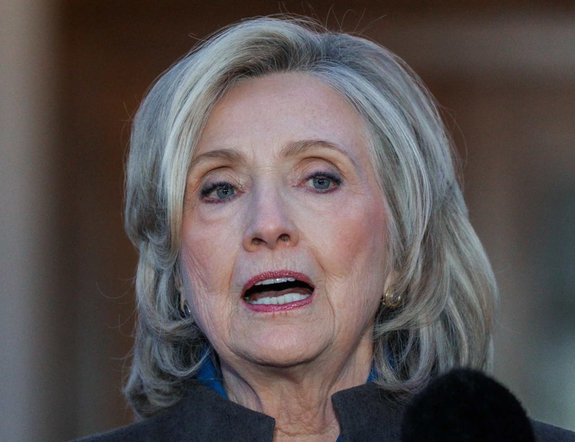 Epstein, Hillary Clinton interrogata dal Congresso: "Indagate su Trump e Musk"