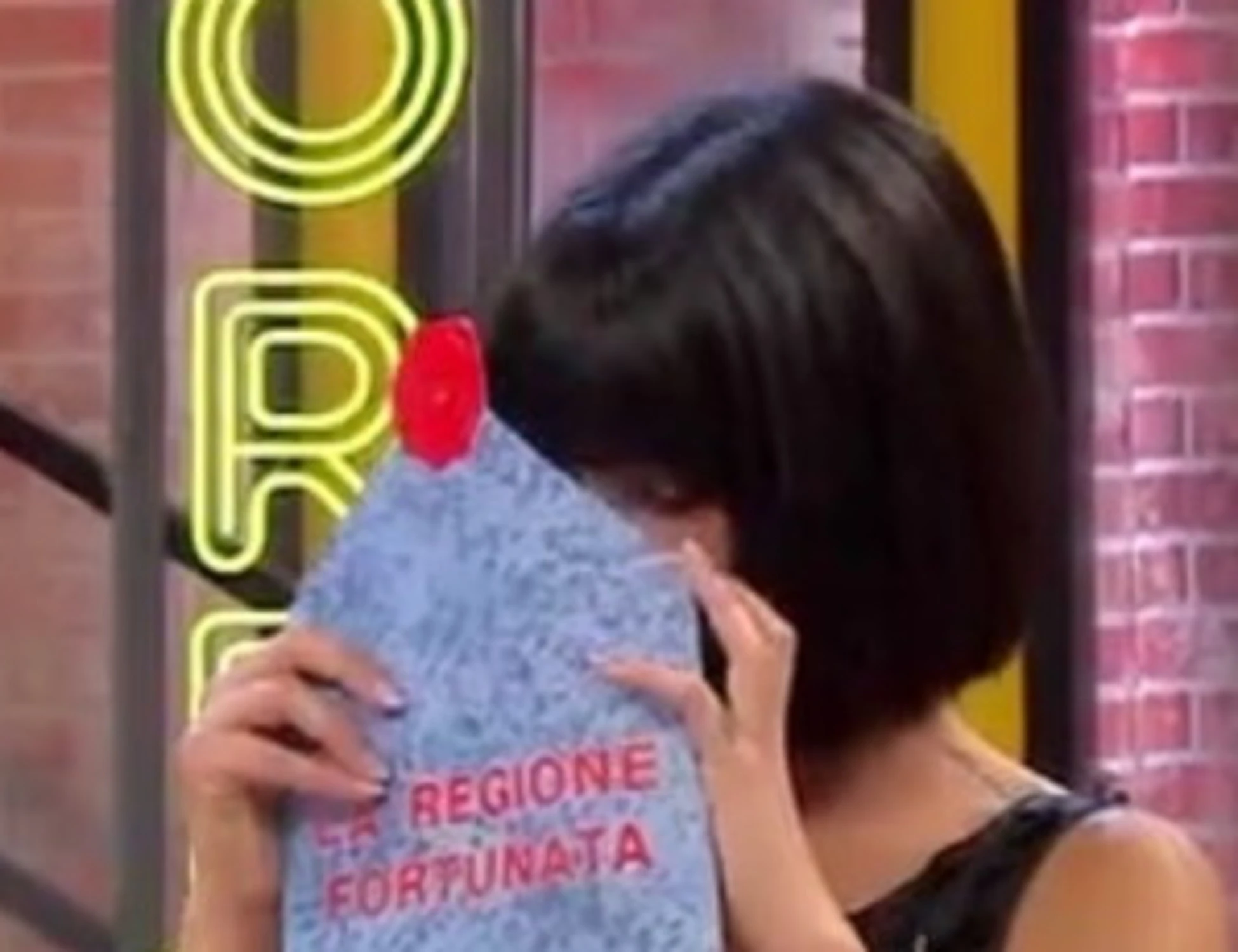 Affari tuoi, Martina Miliddi va nel pallone: umiliata da Herbert