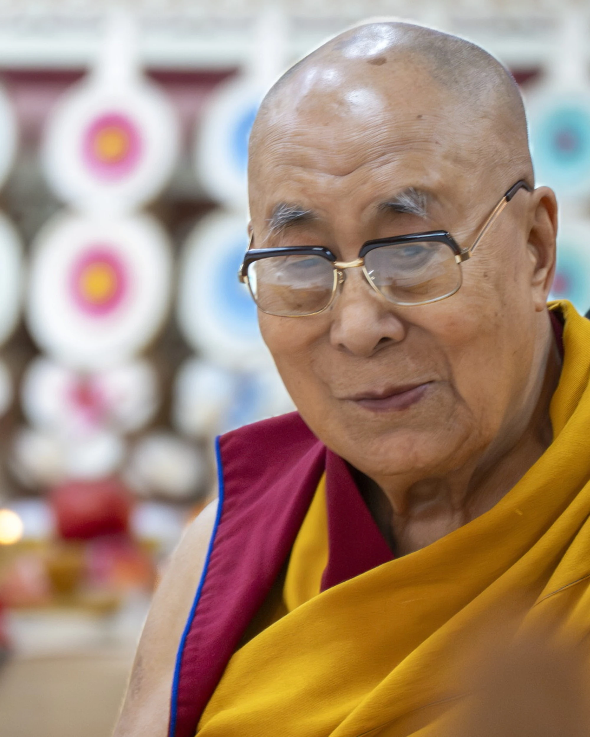 Il Dalai Lama sfida la Cina: compie 90 anni e decide se e come reincarnarsi