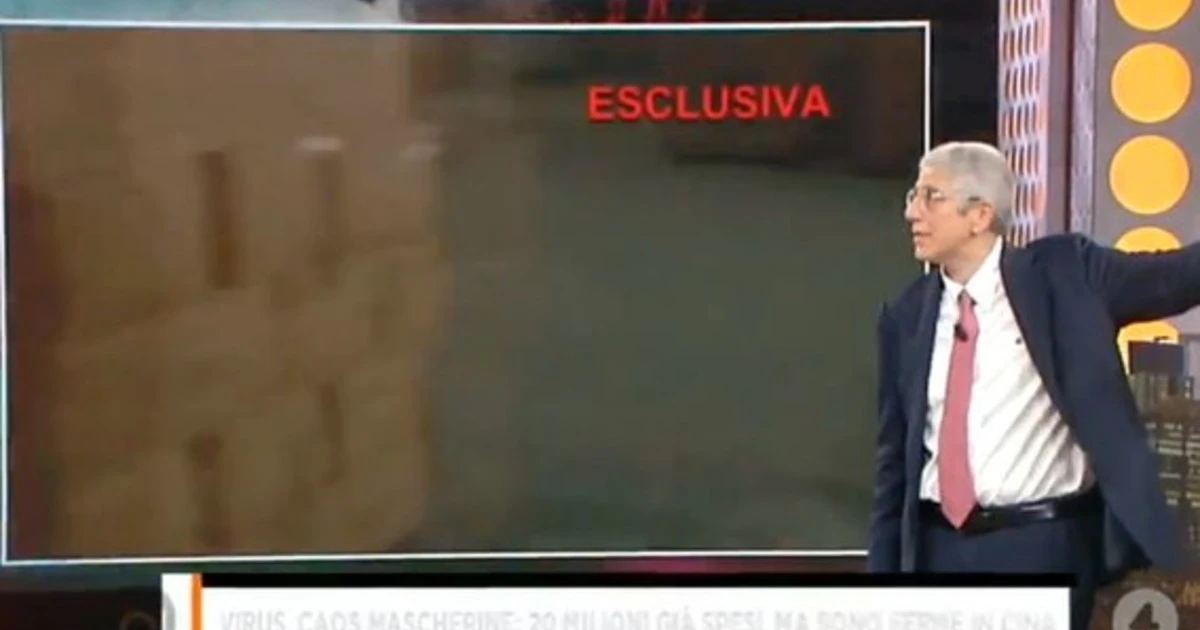 Mario Giordano a Fuori dal Coro contro Arcuri: "20 milioni di euro di mascherine già comprate e ferme in Cina"