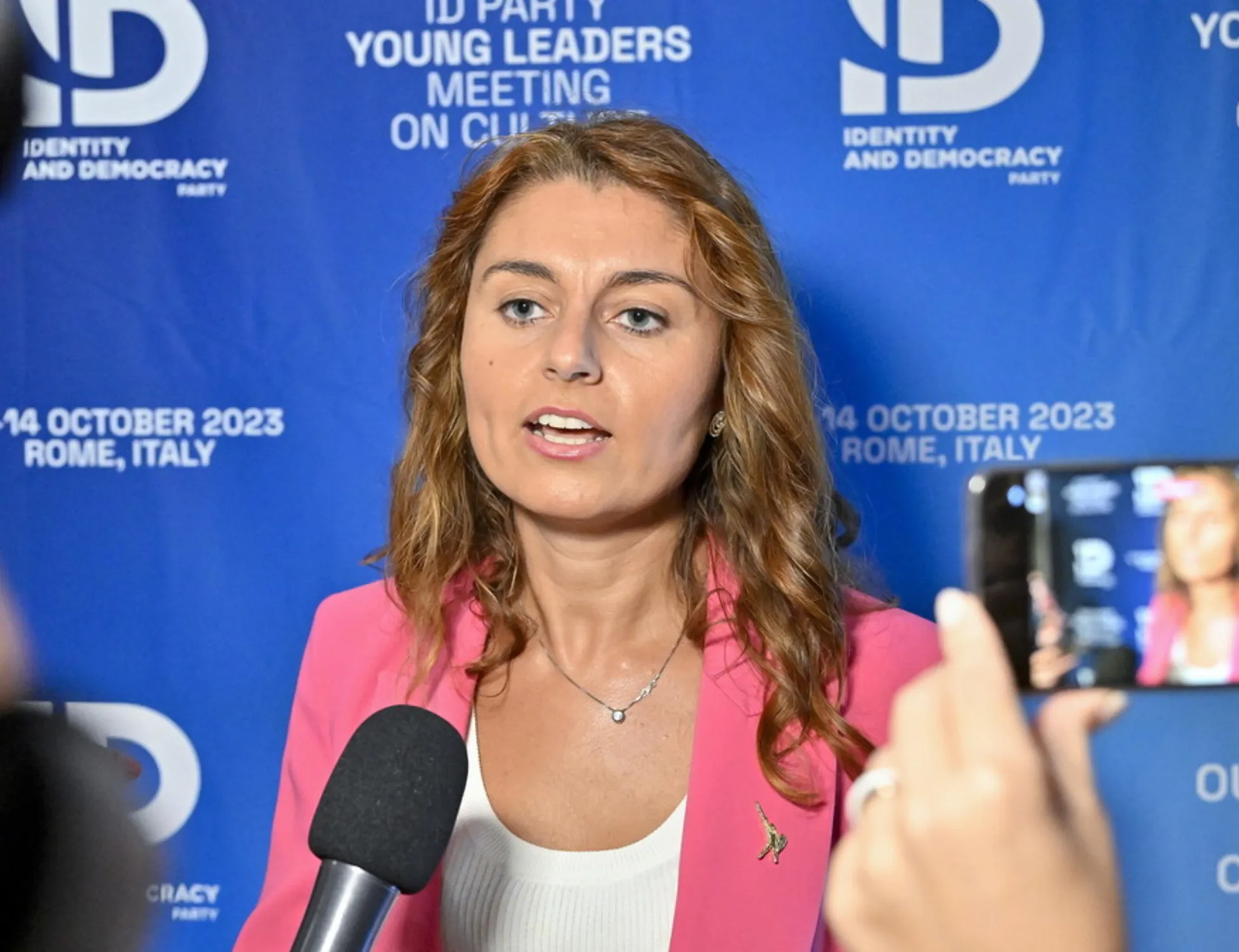 Islam e gay, l'allarme della Lega irriso in Europa