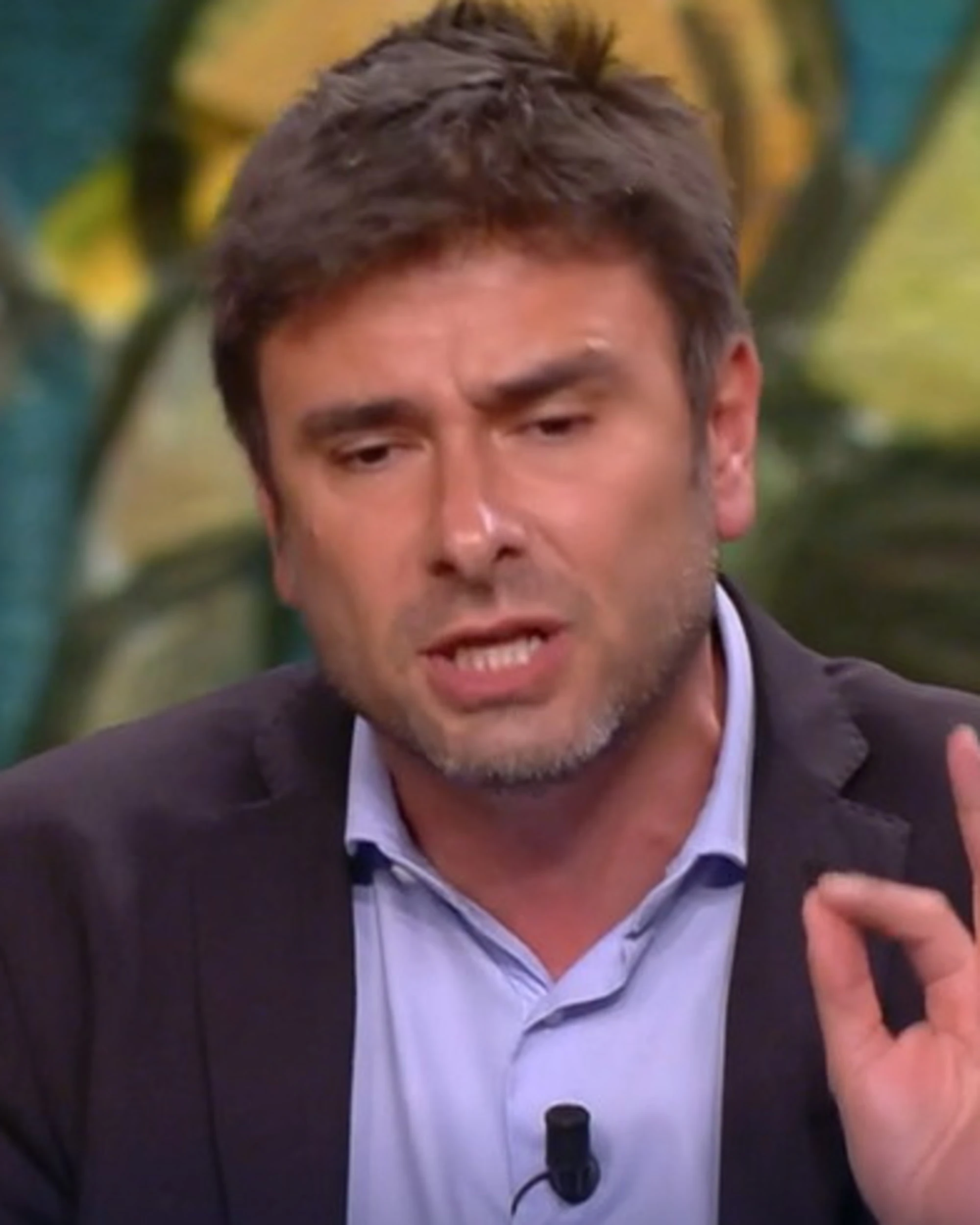 Di Battista insulta la Meloni a DiMartedì: "Come dorme la notte?"