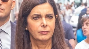 Laura Boldrini, decreto ong? "Orrore, infamia, strage di governo"