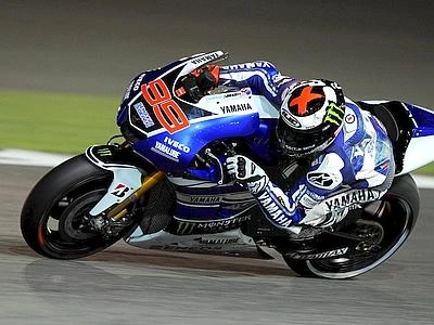 MotoGp, Lorenzo trionfa in Giappone e il mondiale resta in bilico