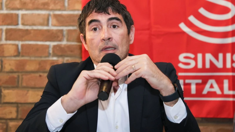 Mediterranea, Fratoianni invita a disobbedire? FdI lo zittisce così