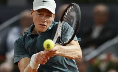 Jannik Sinner, clamorosa presa di coscienza: "Non sono al suo livello"