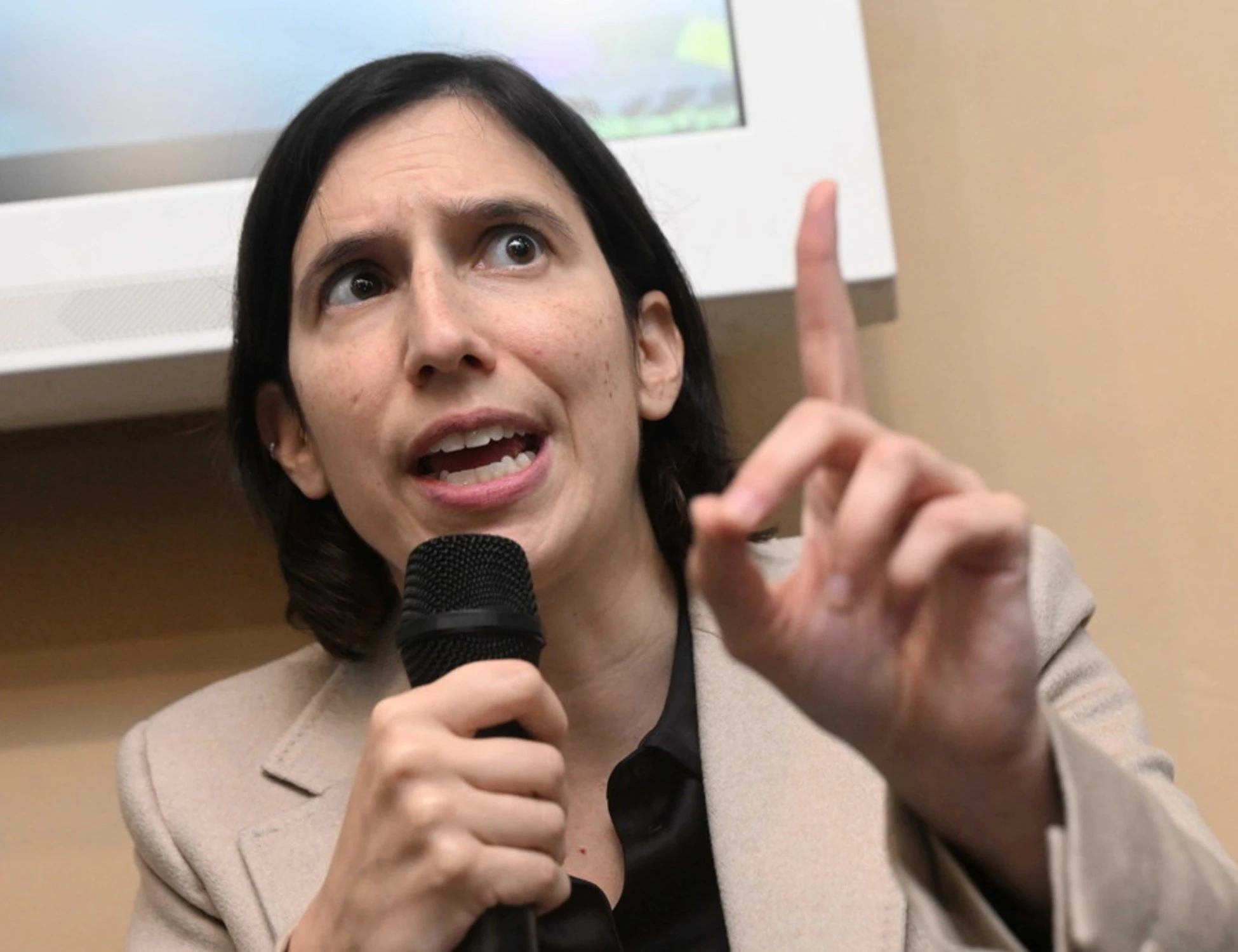 Sondaggio supermedia, profondo rosso per il Pd: quanto ha perso in un anno