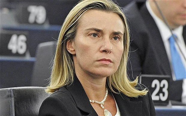 Mogherini e la campagna di RussiaLady Pesc attacca Putin: "Colpa di Mosca, avanti con le sanzioni"