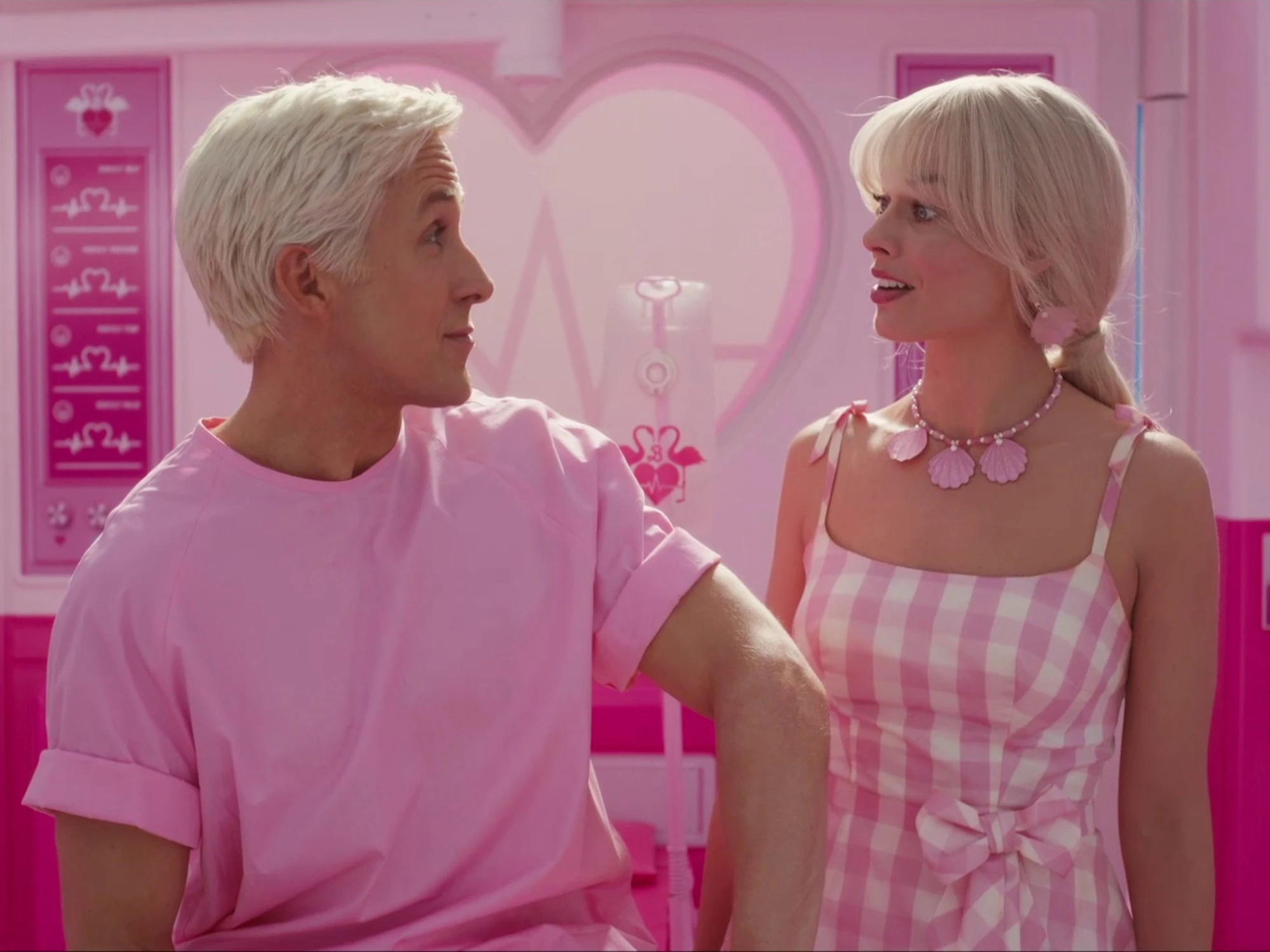 I musulmani fanno saltare il film di Barbie "Modello sbagliato e Ken è pure gay"