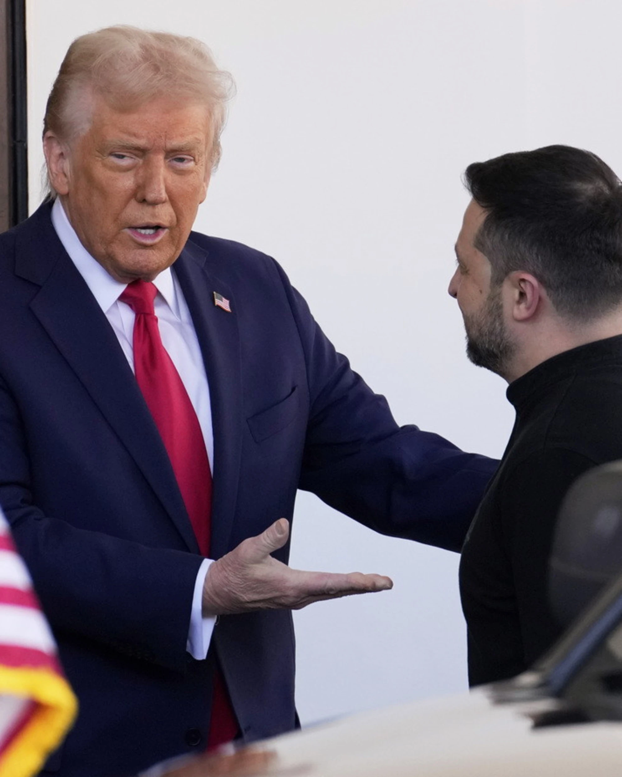 Trump-Zelensky, "proteggere i nostri cieli": cosa si sono detti al telefono