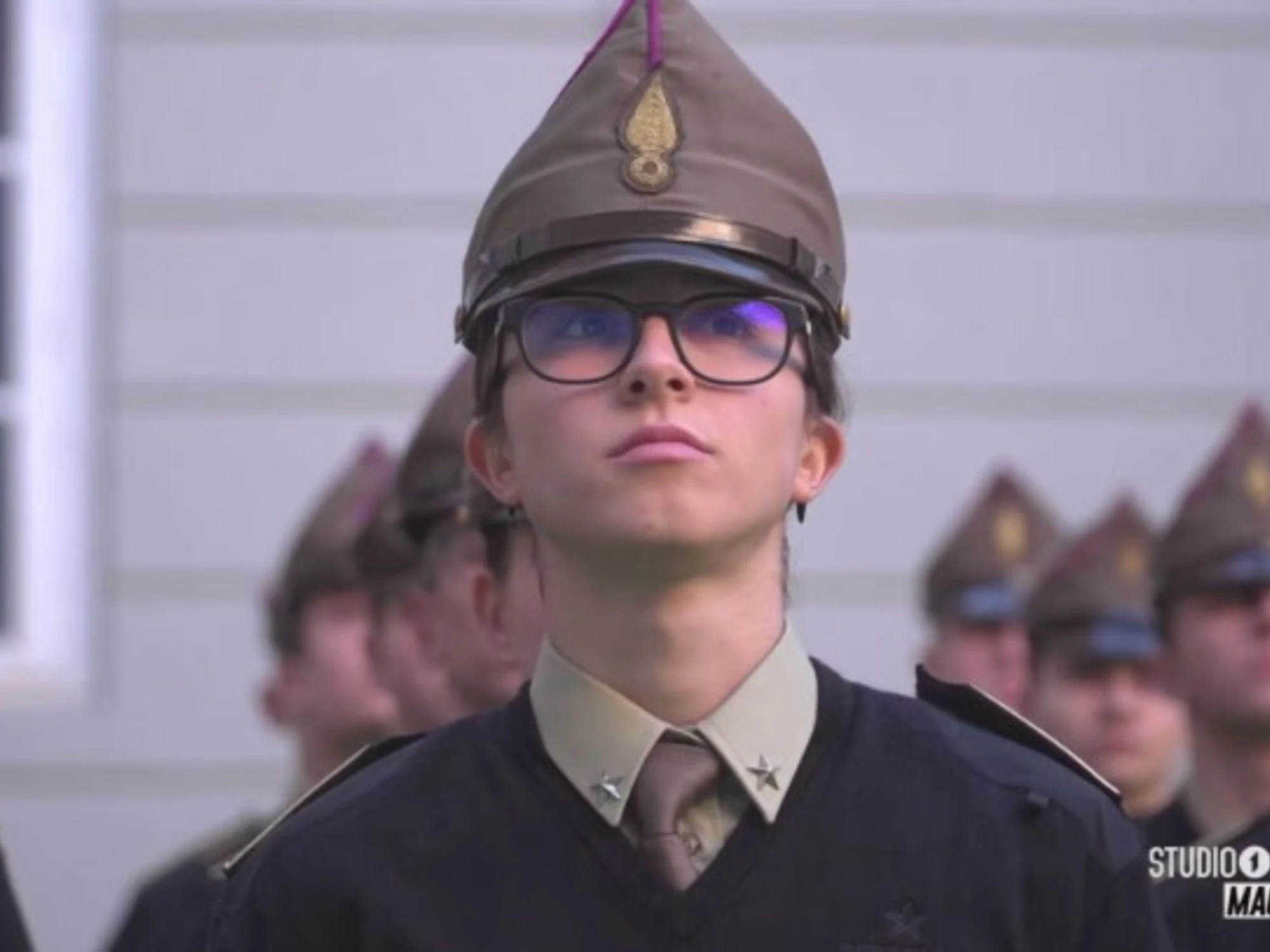 La vita dei militari fa volare Studio Aperto