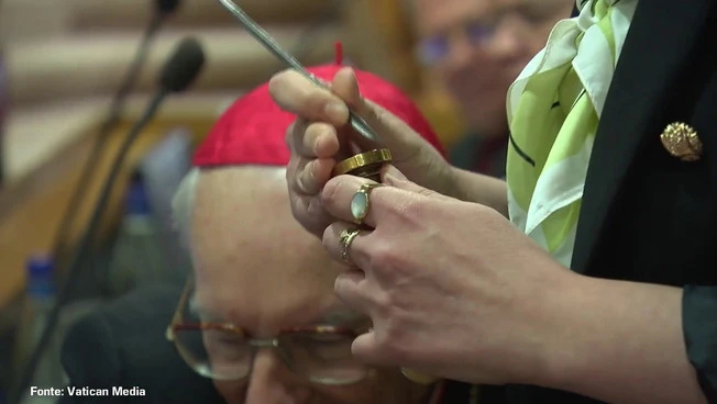 Vaticano, annullato l'anello del Pescatore