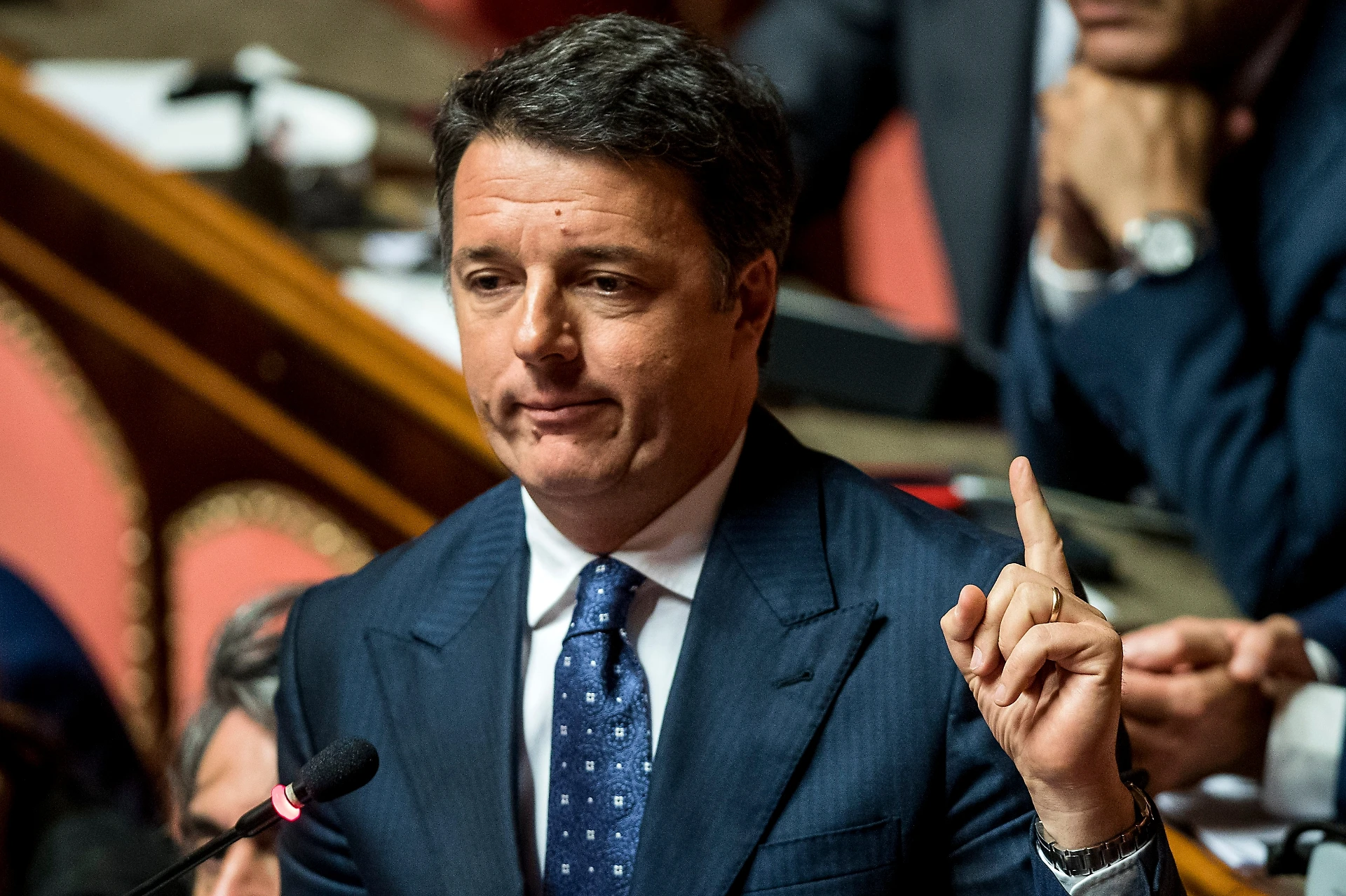 Matteo Renzi, fine ingloriosa. Censurato dal Pd: "In Aula non parli"