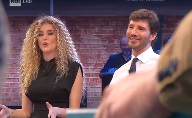 Affari tuoi, Susanna fregata: "Proprio bastardo", caos sui titoli di coda