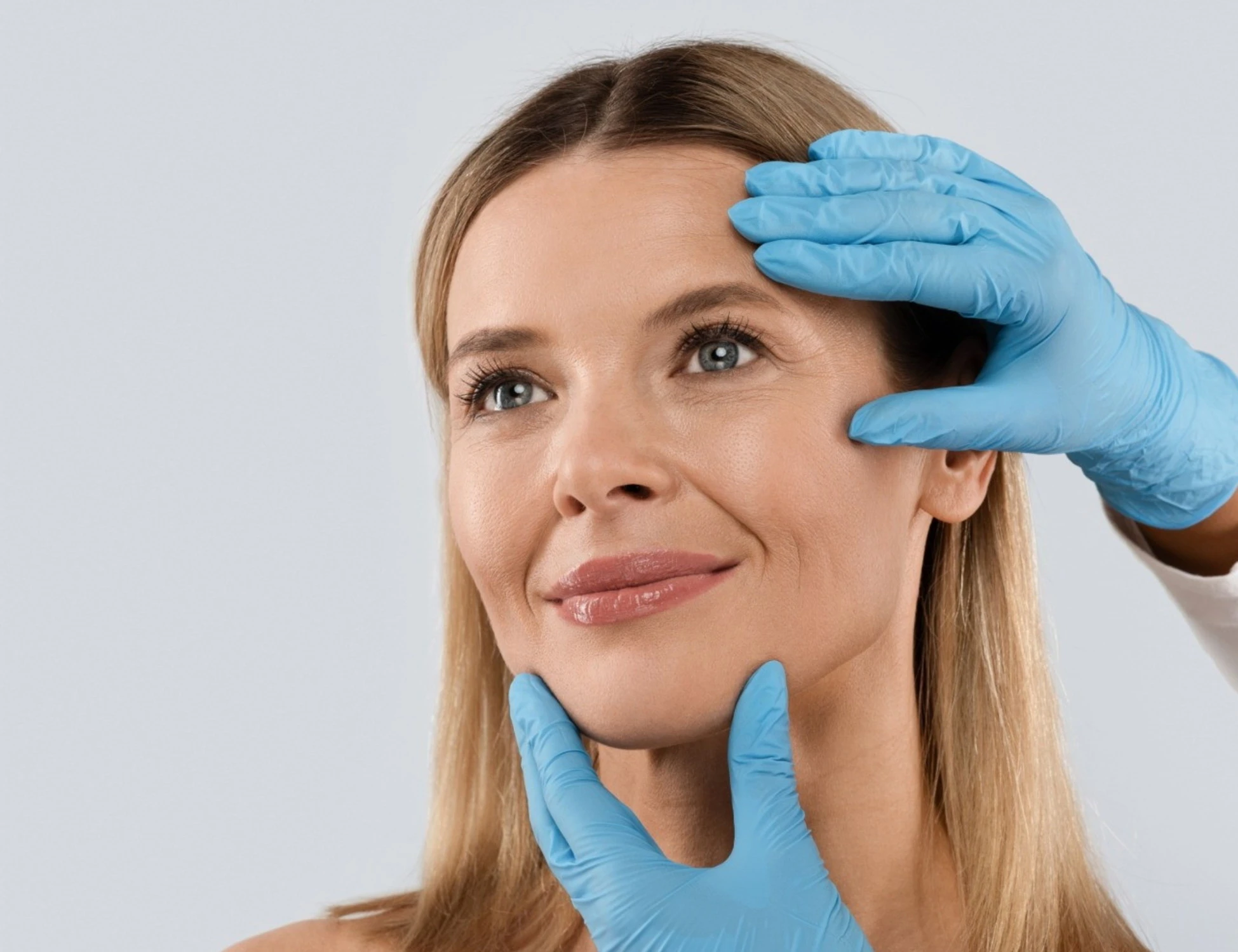 I trattamenti di dermatologia rigenerativa anti-age che puoi fare anche in estate