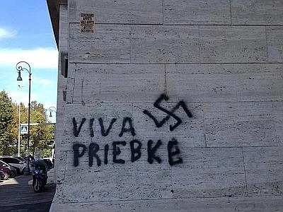 Priebke, il legale: "No ai funerali in casa Decidano e ci dicano tutto entro martedì"