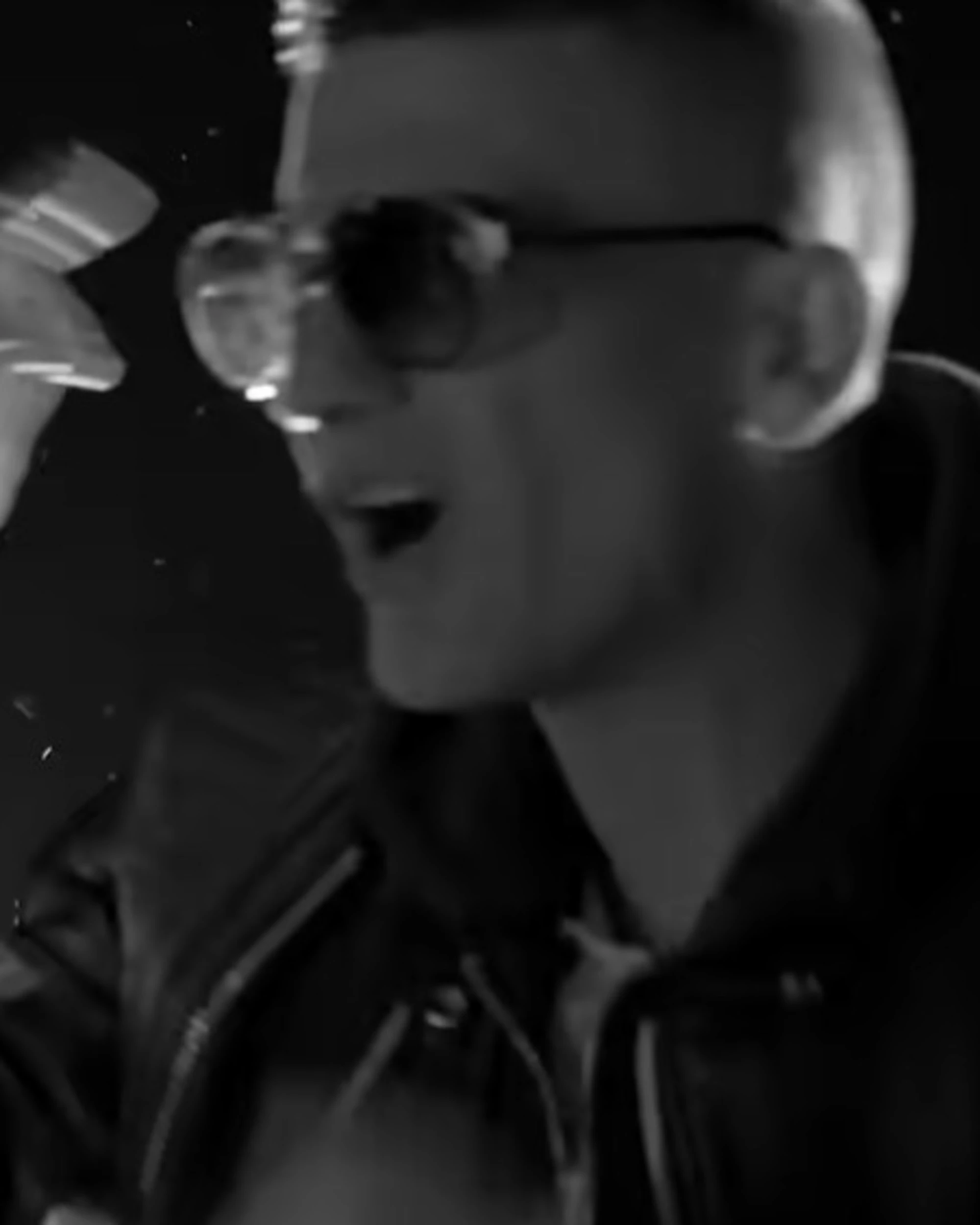 Jesto, morto il rapper romano a soli 40 anni. Il lutto travolge anche Fedez